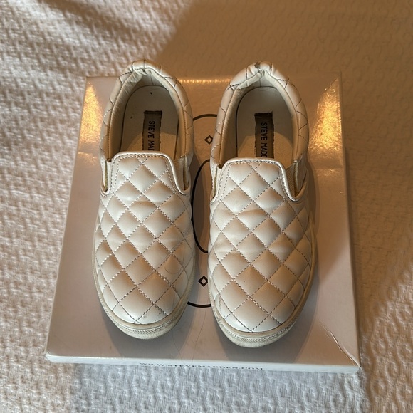 STEVE MADDEN slides - Picture 2 of 6